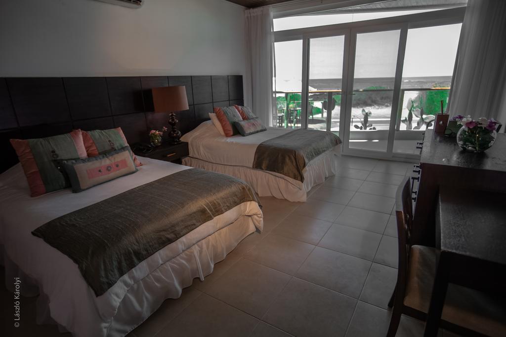 Iguana Crossing Boutique Hotel Puerto Villamil Eksteriør bilde