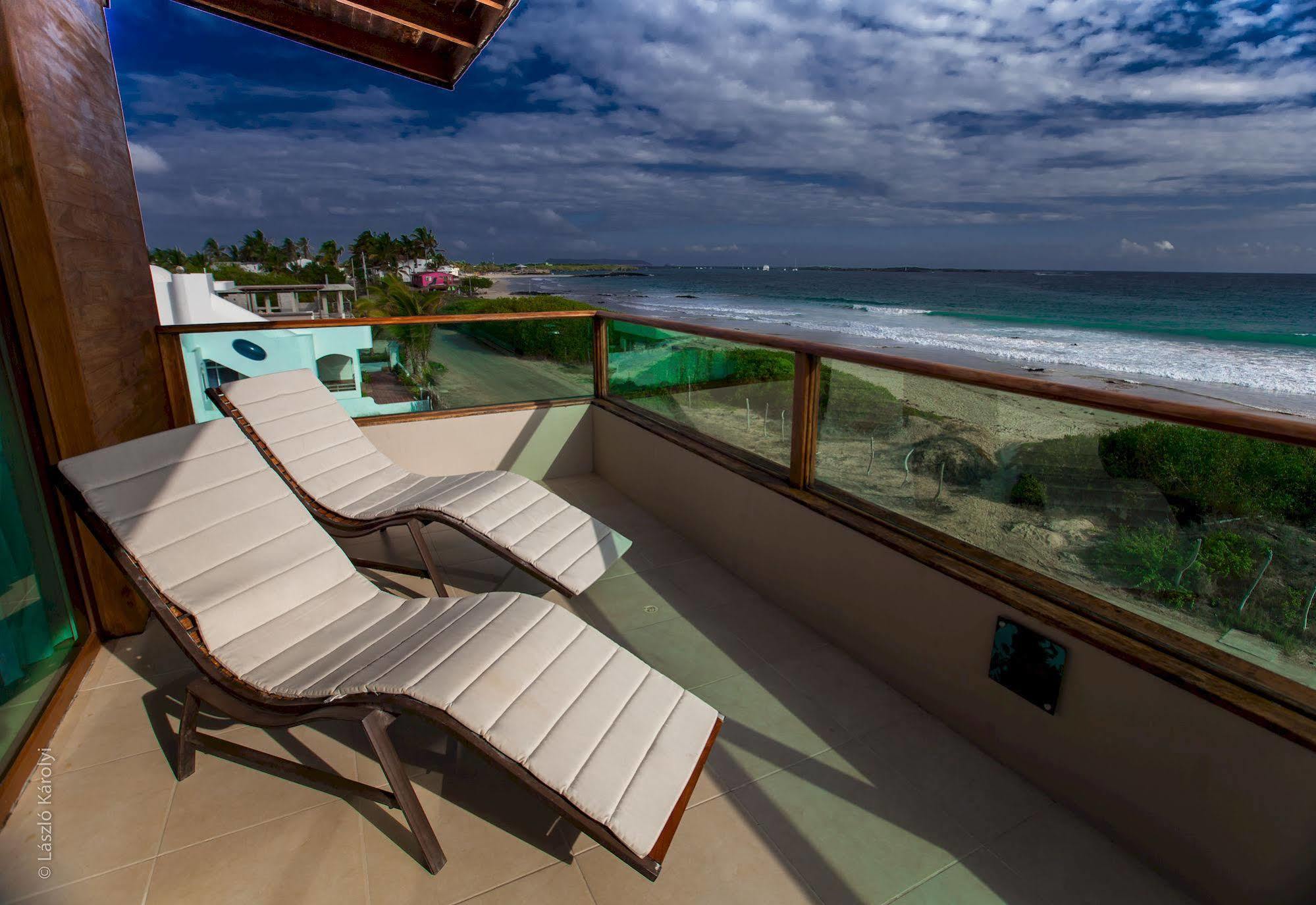 Iguana Crossing Boutique Hotel Puerto Villamil Eksteriør bilde