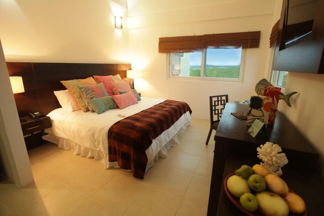 Iguana Crossing Boutique Hotel Puerto Villamil Eksteriør bilde